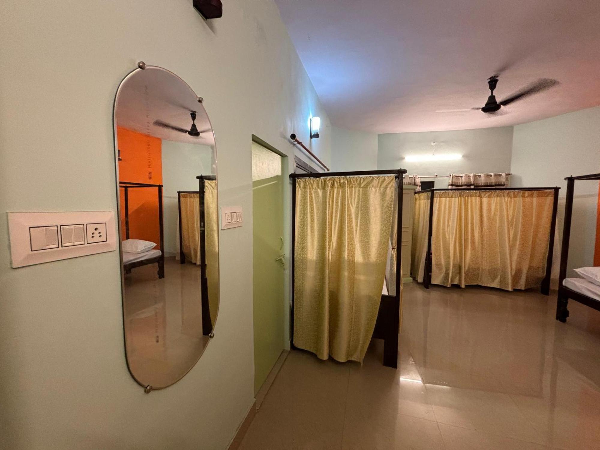 The Noor House Homestay อัครา ภายนอก รูปภาพ