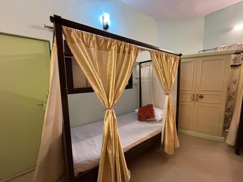 The Noor House Homestay อัครา ภายนอก รูปภาพ